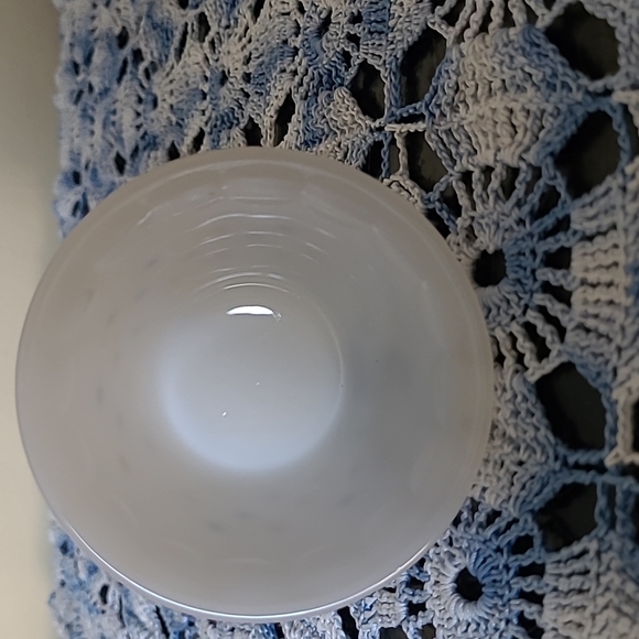 Vintage DynaWare Small Bowl - Picture 3 of 4